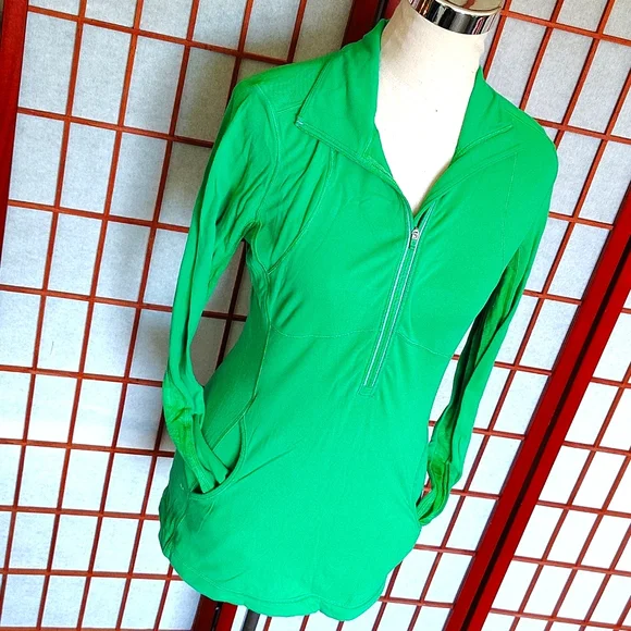 Lululemon Elegant Green Long Sleeve Active-wear Top. Size: S - Picture 2 of 5
